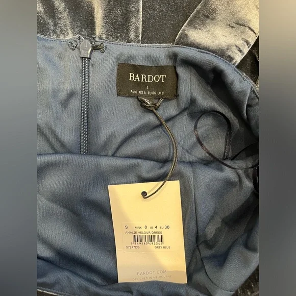 New Bardot Amalie velour midi dress in blue - Picture 7 of 7